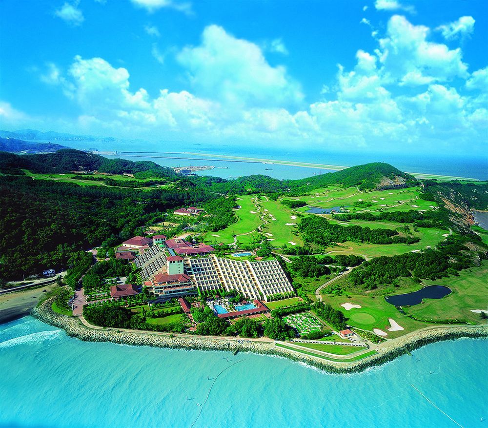 Grand Coloane Resort Macao Extérieur photo Aerial view of the resort