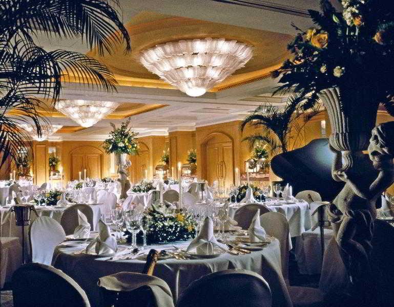 Grand Coloane Resort Macao Restaurant photo The ballroom at the Grand Hyatt Manila
