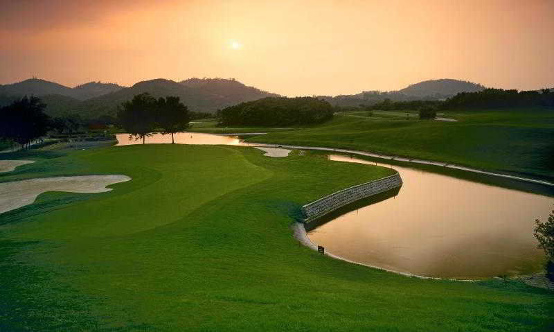 Grand Coloane Resort Macao Extérieur photo Golf course at the Four Seasons Resort
