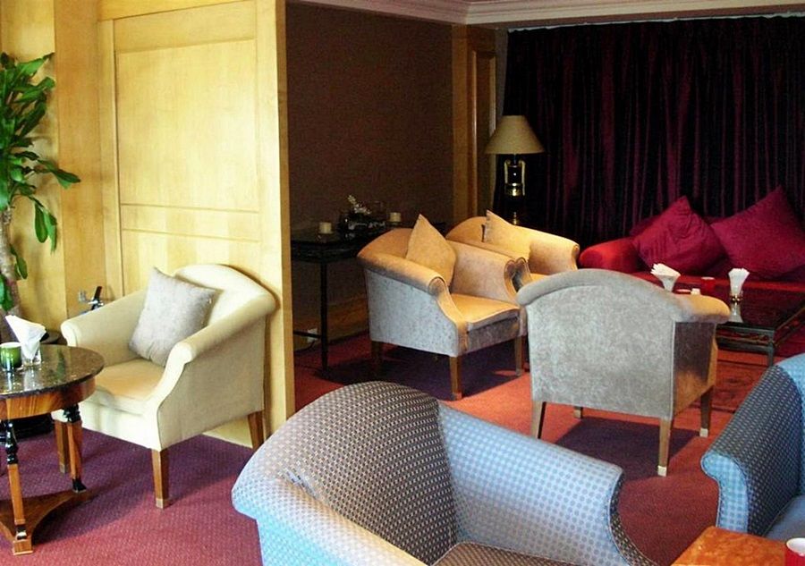 Grand Coloane Resort Macao Extérieur photo The interior of a suite at the hotel